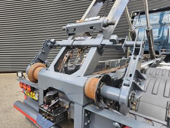 R520 V8 6x2*4 / VDL 25T HOOKLIFT / ABROLKIPPER